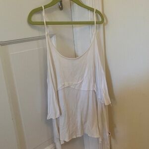 USA 12 T2 Love White flowy tank